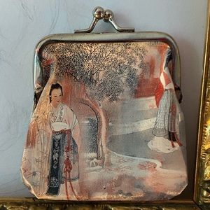 Vintage kiss-lock coin purse